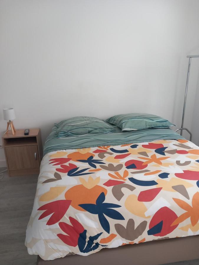 La Menuiserie Myennes Экстерьер фото